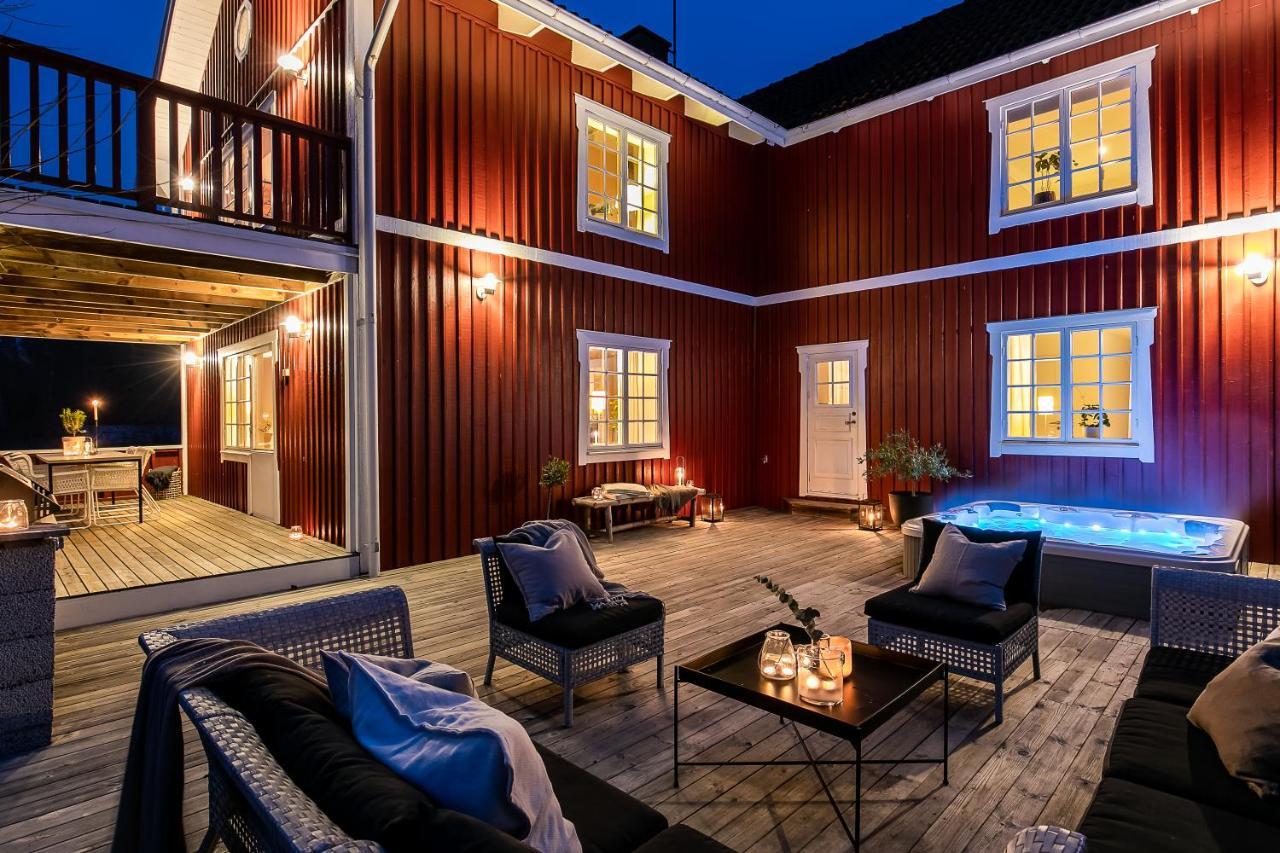 Charming Villa At Askersund Golf Resort Åmmeberg Exterior foto
